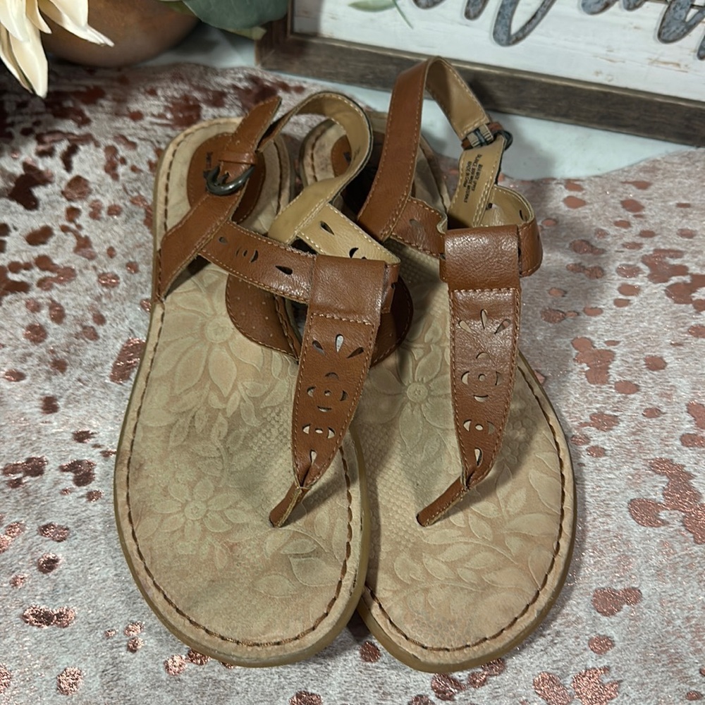 Super cute BOC sandals